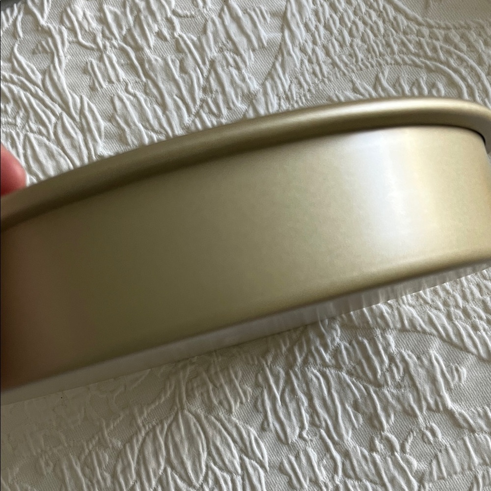Williams Sonoma Goldtouch Pro Nonstick Round Cake Pan - Picture 6 of 9
